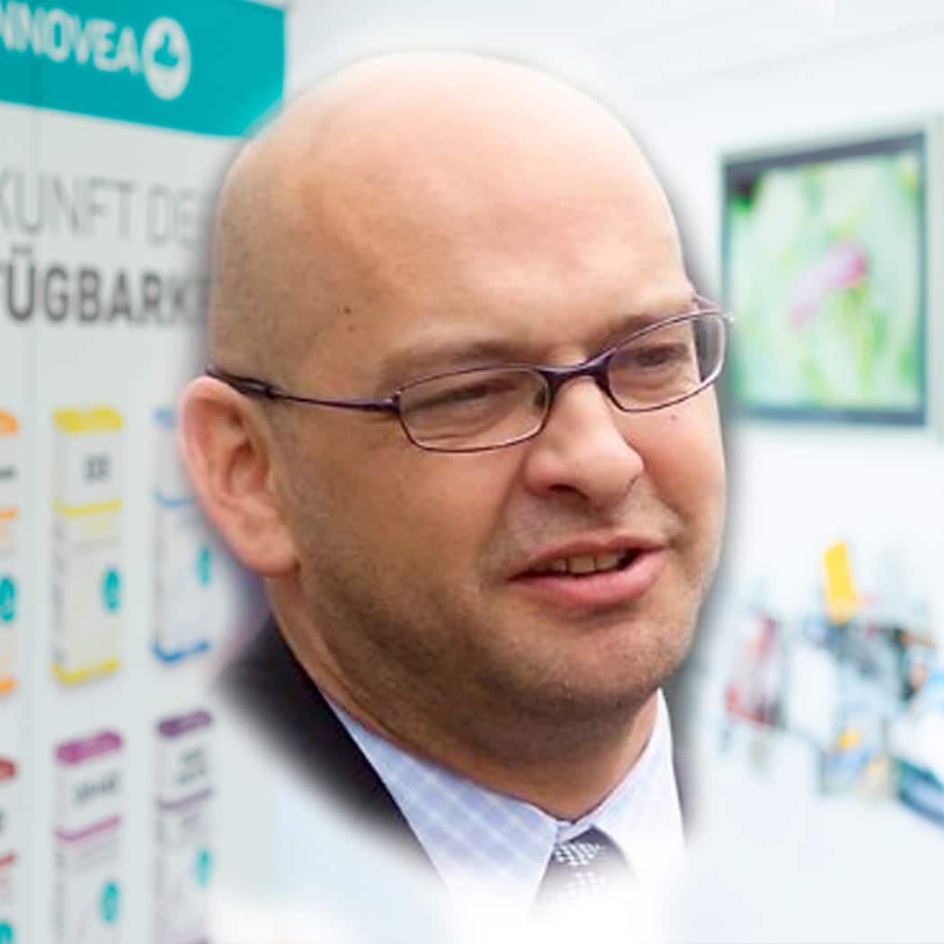Dr. Stefan Milota